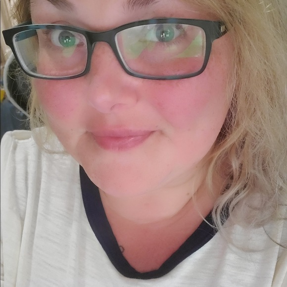 Meet your Posher, Sabrina - Picture 5 of 8